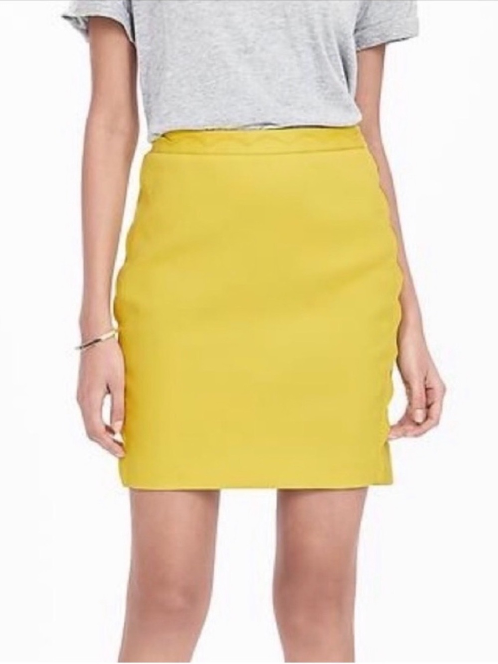 Banana Republic Mini Pencil Skirt - Scalloped, size 4, Bright Yellow